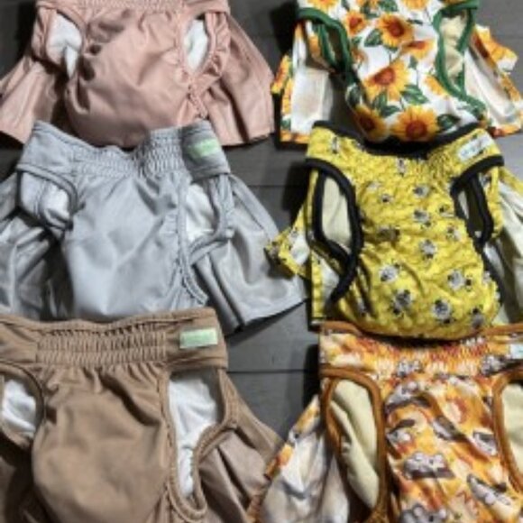 Wegreeco and Langsprit Female Dog Diapers - Picture 2 of 6